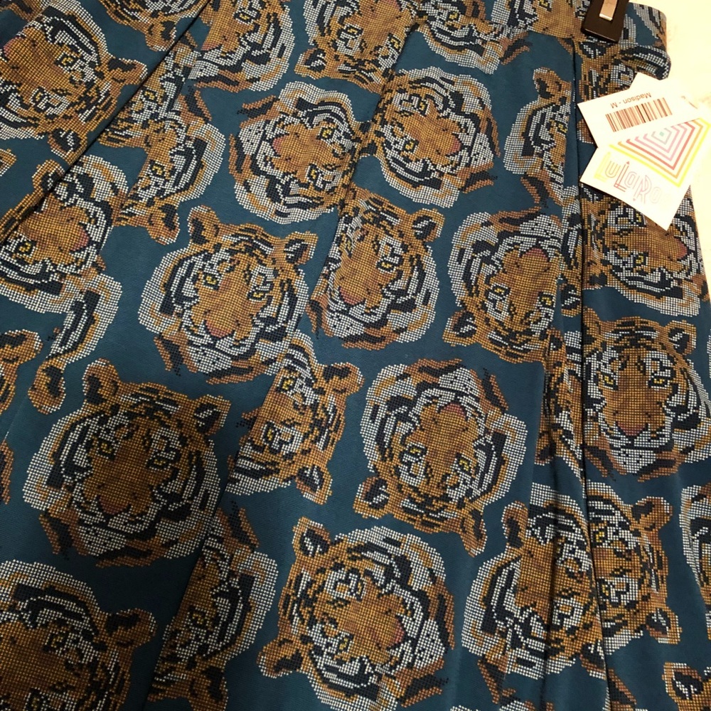 M Madison LuLaRoe